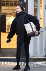 ELLA BEATTY Out After a Gym Workout and Shopping for Groceries in New York 01/13/2025