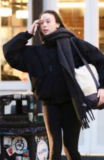 ELLA BEATTY Out After a Gym Workout and Shopping for Groceries in New York 01/13/2025