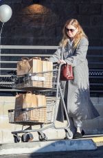 ELLEN POMPEO Shopping at Gelson