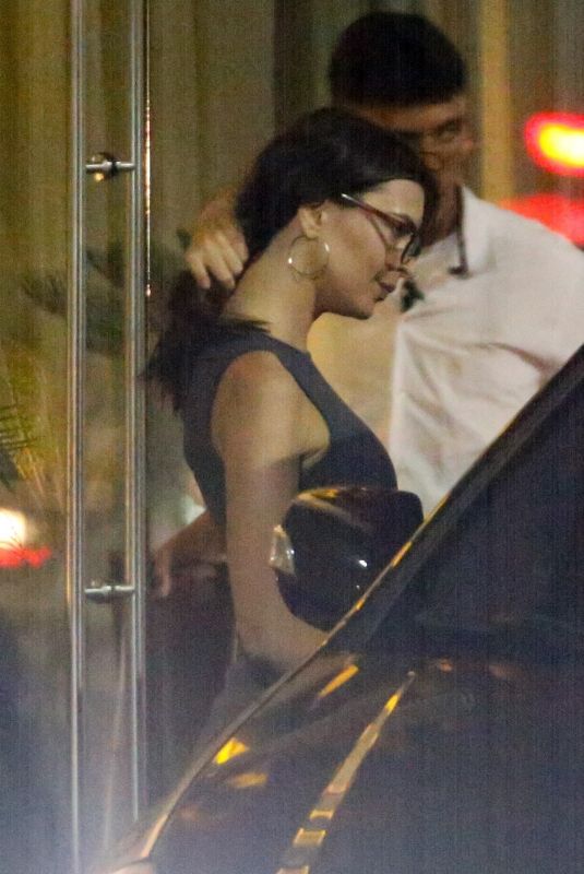EMILY RATAJKOWSKI Leaves Fasano Hotel in Ipanema in Rio de Janeiro 01/29/2025