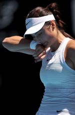 EMMA RADUCANU Loses to Iga Swiatek in Third Round of Australian Open in Melbourne 01/18/2025
