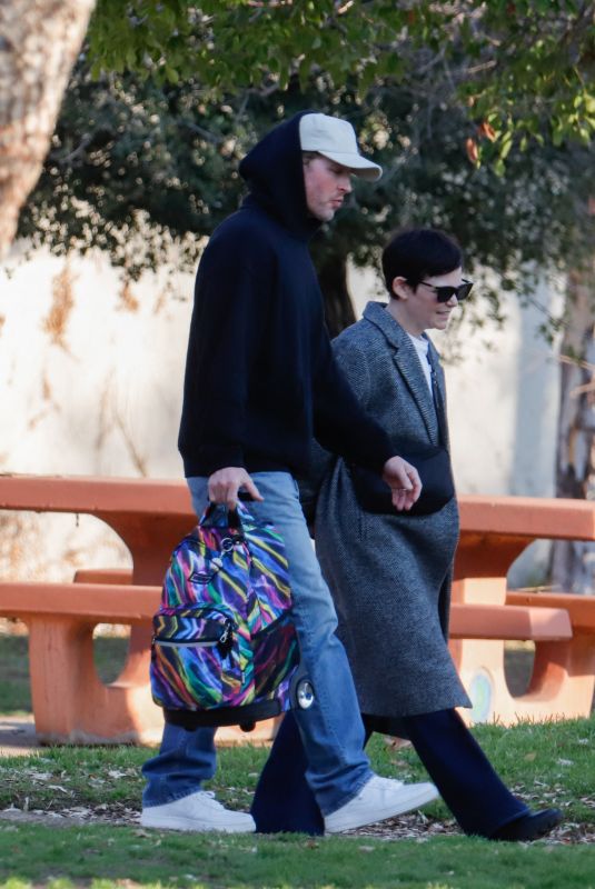 GINNIFER GOODWIN and Josh Dallas Oout with Friends 01/29/2025