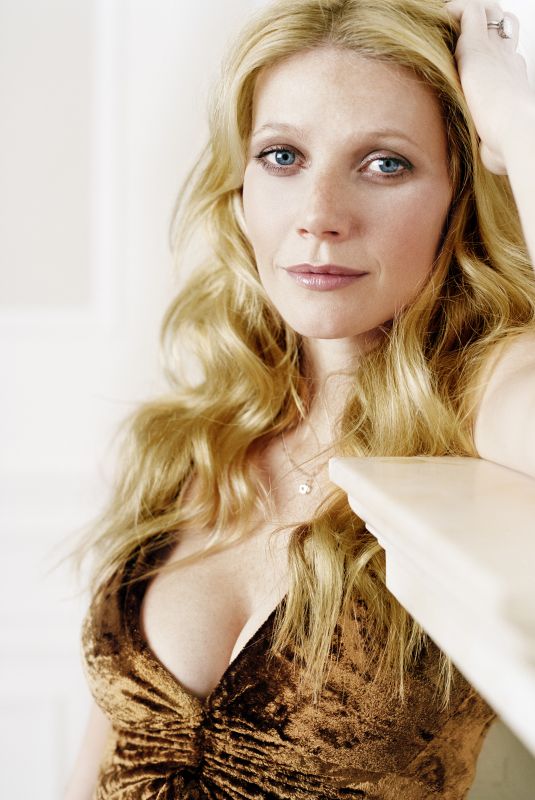 GWYNETH PALTROW at a Photoshoot 10/01/2004