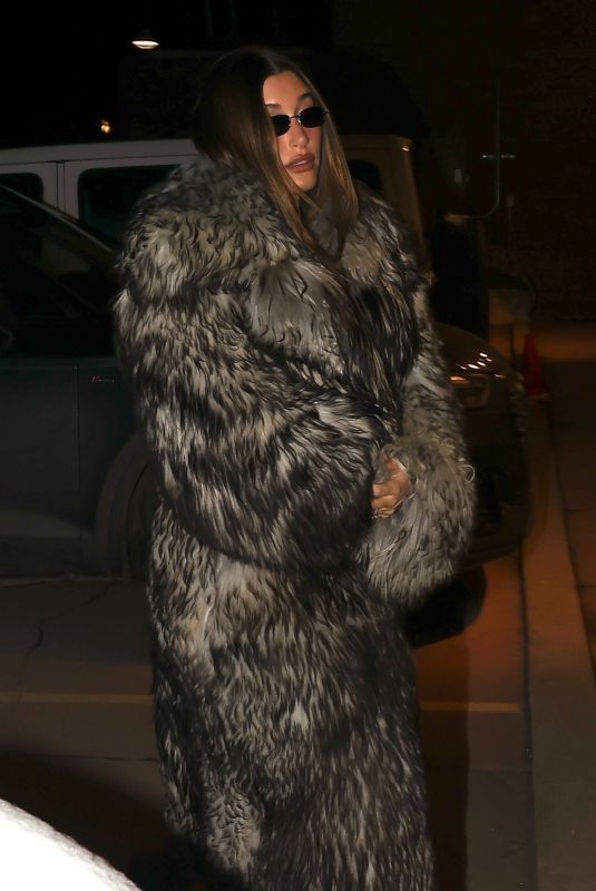 HAILEY BIEBER Arrives at Casa Tua in Aspen 01/18/2025