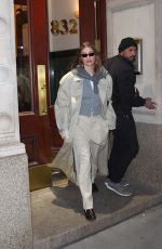 HAILEY BIEBER Returns to Her NYC Apartment After Visiting Friends 01/29/2025