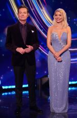 HOLLY WILLOUGHBY at Dancing on Ice, Series 17, Episode 1 in Hertfordshire 01/12/2025