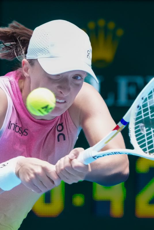 IGA SWIATEK at Australian Open - Day 5 in Melbourne 01/16/2025