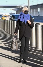 JAMIE LEE CURTIS Arrives at JFK Airport in New York 01/07/2025