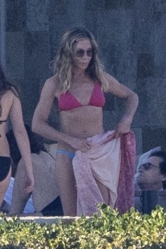 JENNIFER ANISTON in Bikini Ringing in 2025 with Jason Bateman and Friends in Cabo 01/02/2025