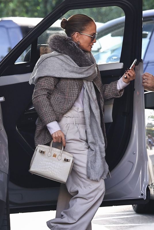 JENNIFER LOPEZ Celebrates Manager Benny