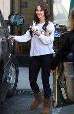 JENNIFER LOVE HEWITT Arrives at Pole Dancing Class in Encino 10/10/2009