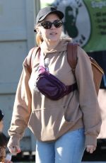 JODIE SWEETIN Out Shopping with a Friend at the Farmer