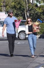 JOEY and HUNTER KING and Chris Copier Out Shopping in Los Angeles 01/11/2025