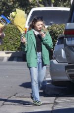 JOEY and HUNTER KING and Chris Copier Out Shopping in Los Angeles 01/11/2025
