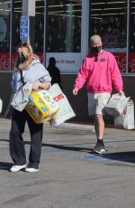 JOJEY and HUNTER KING Delivering Supplies to a Donation Center Aiding California Wildfire Victims 01/13/2025