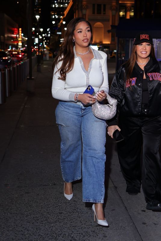 JORDYN WOODS Arrives at Knicks Game in New York 01/01/2025