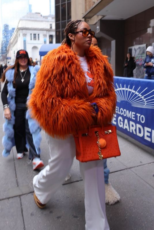 JORDYN WOODS Arrives at New York Knicks Game at Madison Square Garden in New York 01/12/2025