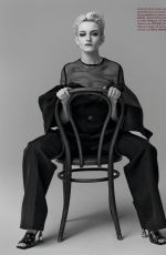 JULIA GARNER in Harper