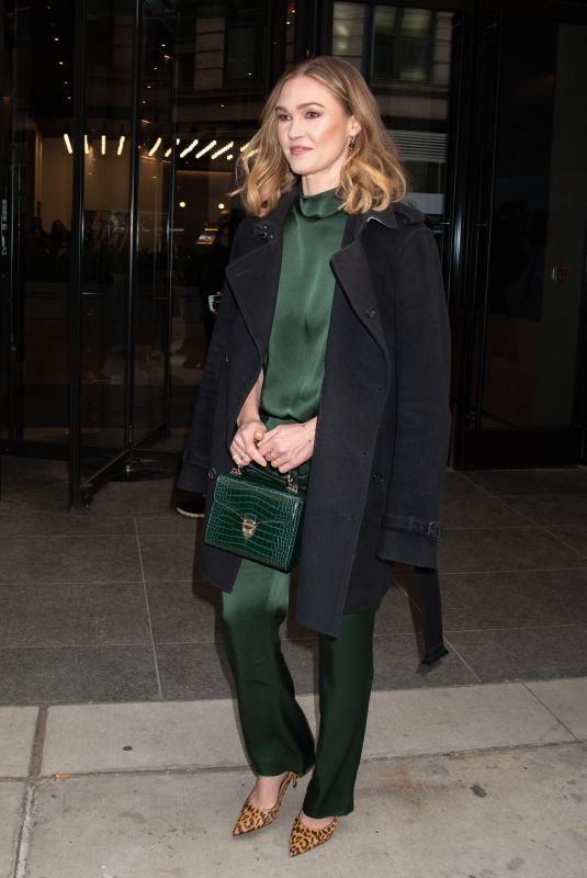 JULIA STILES Arrives at Watch What Happens Live with Andy Cohen in New York 01/13/2025