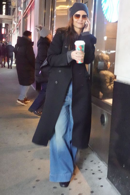 KATIE HOLMES Grabbing a Coffee at Starbucks at Times Square in New York 12/02/2024