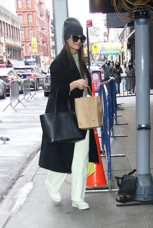 KATIE HOLMES Out and About in New York City 01/11/2025