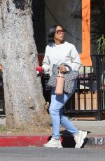 KELLY ROWLAND Heading to a Salon in Los Angeles 01/21/2025