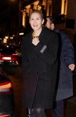 KELLY RUTHERFORD Returns to Her Hotel at Paris Fashion Week 01/26/2025