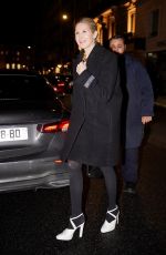 KELLY RUTHERFORD Returns to Her Hotel at Paris Fashion Week 01/26/2025