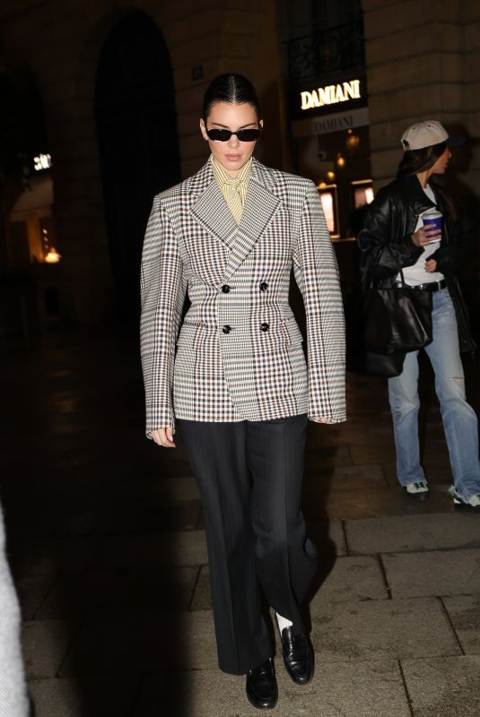 KENDALL JENNER Arrives at Schiaparelli Fashion Show in Paris 01/26/2025