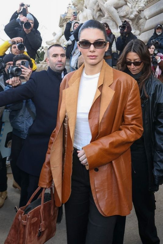 KENDALL JENNER Leaves Schiaparelli Spring 2025 Couture Show in Paris 01/27/2025