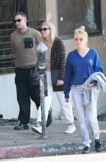 KRISTEN STEWART and DYLAN MEYER Out for Lunch with Friends in Los Feliz 01/18/2025