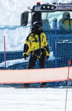 KYLIE and KENDALL JENNER Enjoy a Family Skiing Day in Aspen 01/18/2025