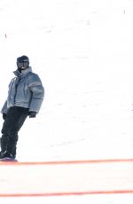 KYLIE and KENDALL JENNER Enjoy a Family Skiing Day in Aspen 01/18/2025