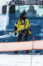 KYLIE and KENDALL JENNER Enjoy a Family Skiing Day in Aspen 01/18/2025