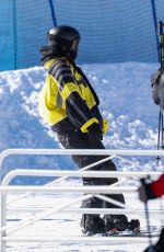 KYLIE and KENDALL JENNER Enjoy a Family Skiing Day in Aspen 01/18/2025
