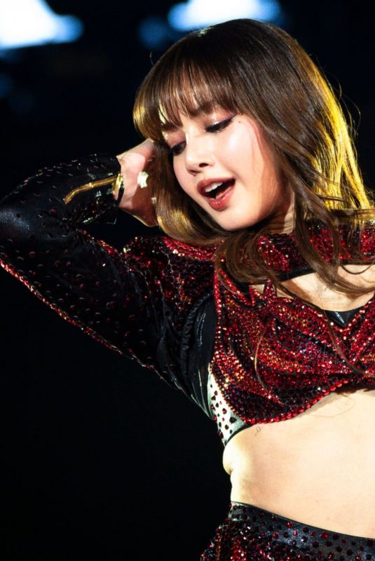 LALISA MANOBAL Performs at New Year