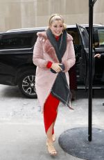 LAUREN ALAINA Arrives at NBC Rockefeller Building for Kelly Clarkson Show in New York City 01/21/2025