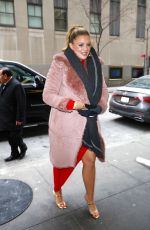 LAUREN ALAINA Arrives at NBC Rockefeller Building for Kelly Clarkson Show in New York City 01/21/2025