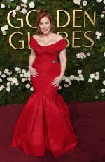 LISA ANN WALTER at 82nd Annual Golden Globes Awards in Beverly Hills 01/05/2025