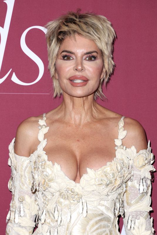 LISA RINNA at 2025 Golden Globes WWD Style Awards at Four Seasons Hotel Los Angeles 01/03/2025