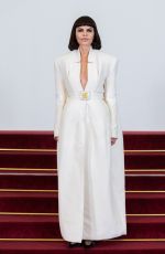 LISA RINNA at PFW Stephane Rolland HC Photocall in Paris 01/28/2025