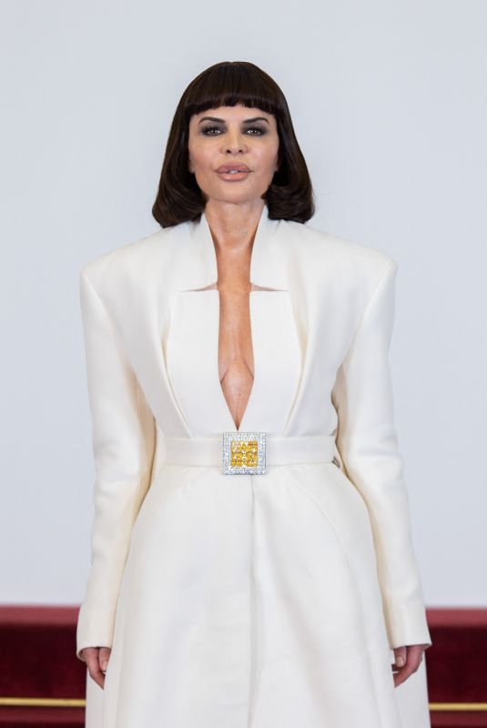LISA RINNA at PFW Stephane Rolland HC Photocall in Paris 01/28/2025