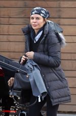 LISA RINNA Heading to Her Morning Yoga Session in Los Angeles 01/17/2025