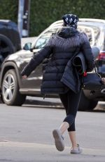 LISA RINNA Heading to Her Morning Yoga Session in Los Angeles 01/17/2025