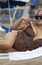 NADIA ALMADA Enjoys a Festive Break in Gran Canaria 12/29/2024
