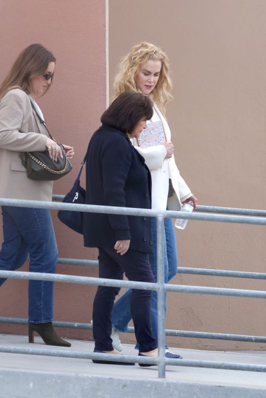 NICOLE KIDMAN Out and About in Palm Springs 01/03/2025