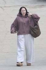 NOAH CYRUS at a Gas Station in Los Angeles 01/30/2025