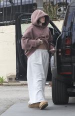 NOAH CYRUS at a Gas Station in Los Angeles 01/30/2025