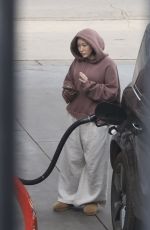 NOAH CYRUS at a Gas Station in Los Angeles 01/30/2025