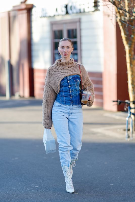 OLIVIA DAVIS Out and About in Los Angeles 01/13/2025